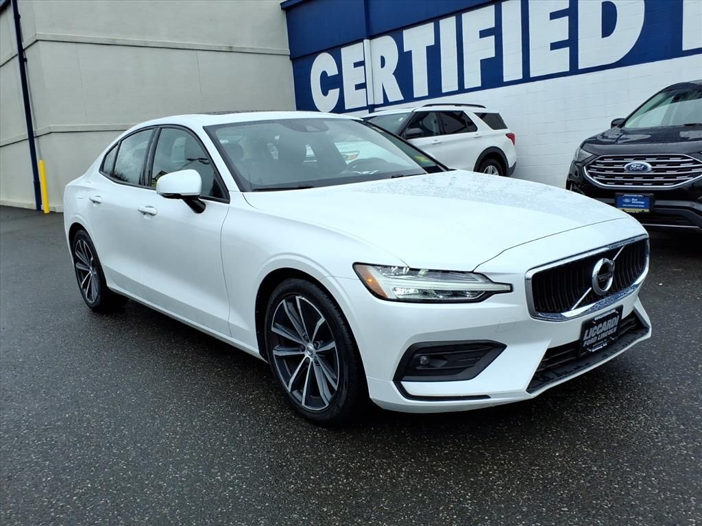 2021 VOLVO S60