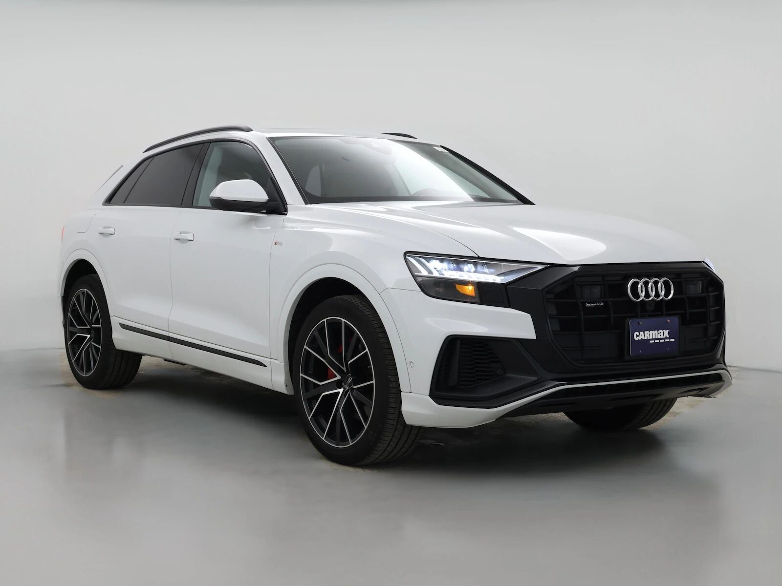 2023 AUDI Q8