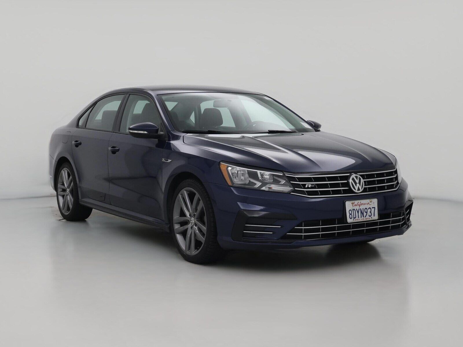 2018 VOLKSWAGEN Passat