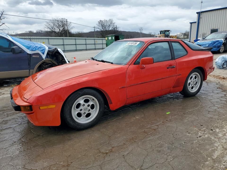 1985 PORSCHE 944