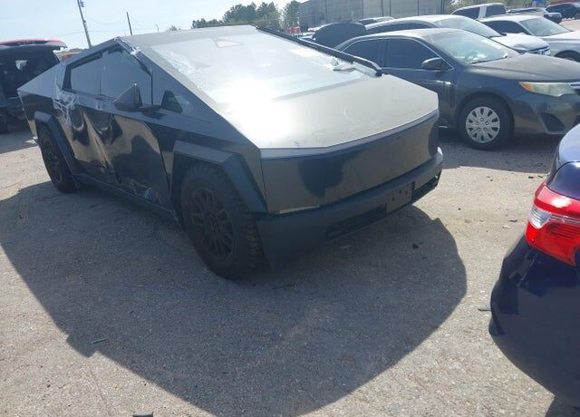 2024 TESLA Cybertruck