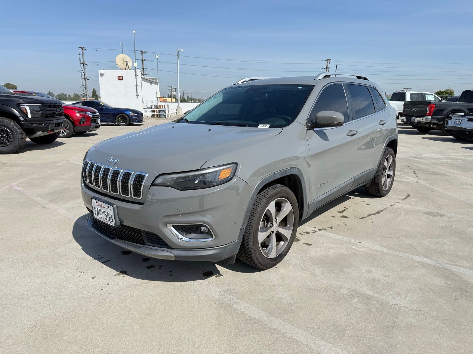 2020 JEEP Cherokee