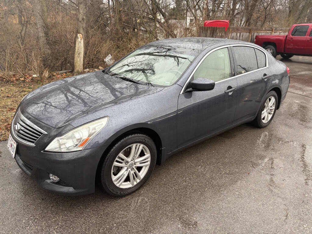 2011 INFINITI G25