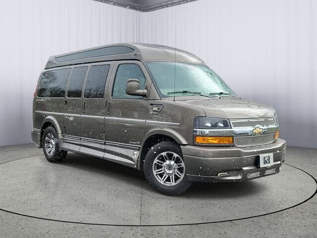 2020 CHEVROLET Express