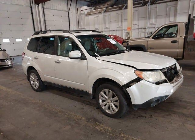 2011 SUBARU Forester