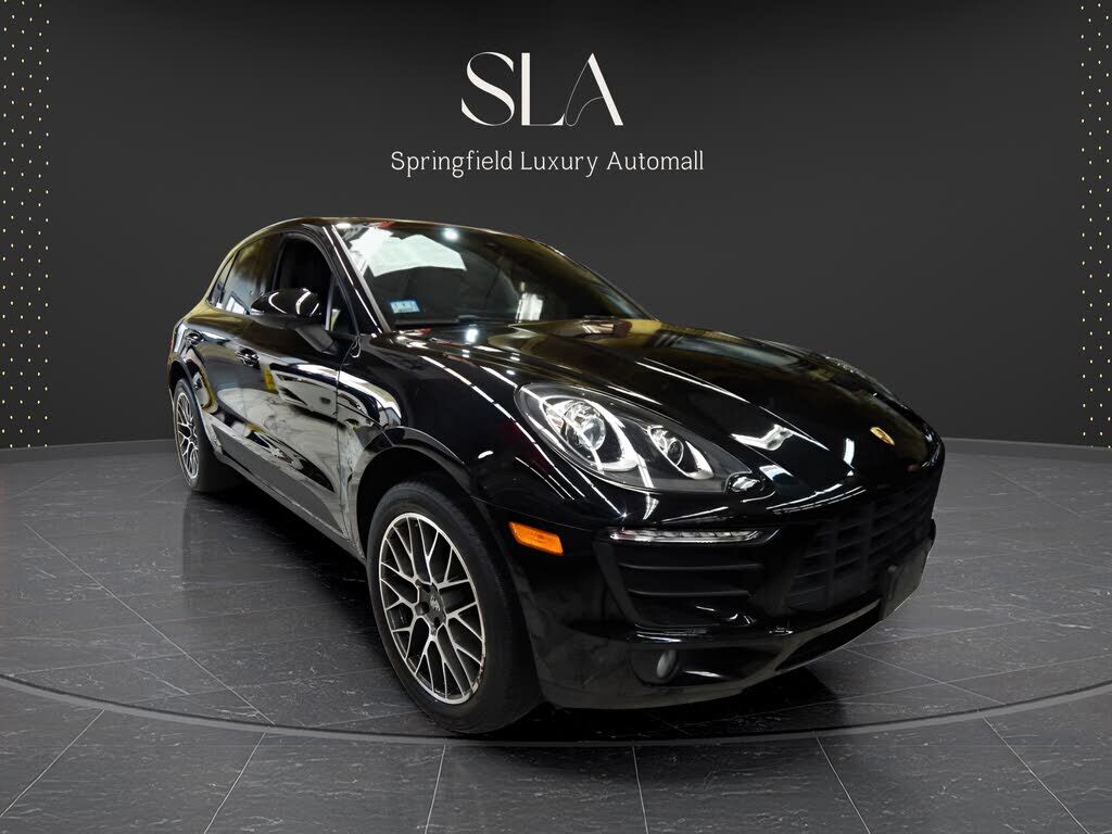 2018 PORSCHE Macan