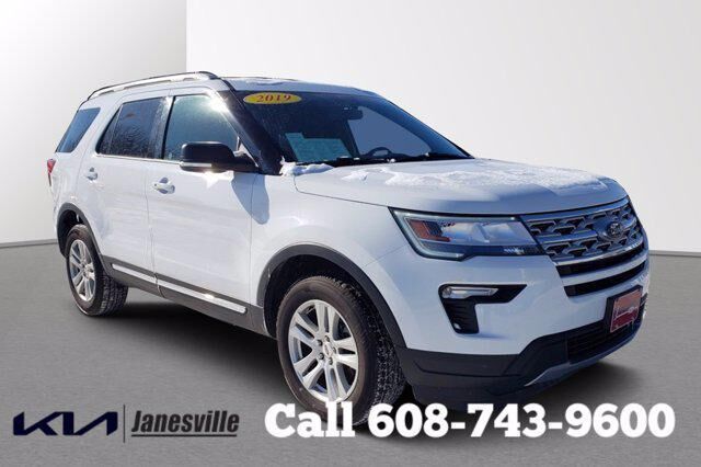 2019 FORD Explorer