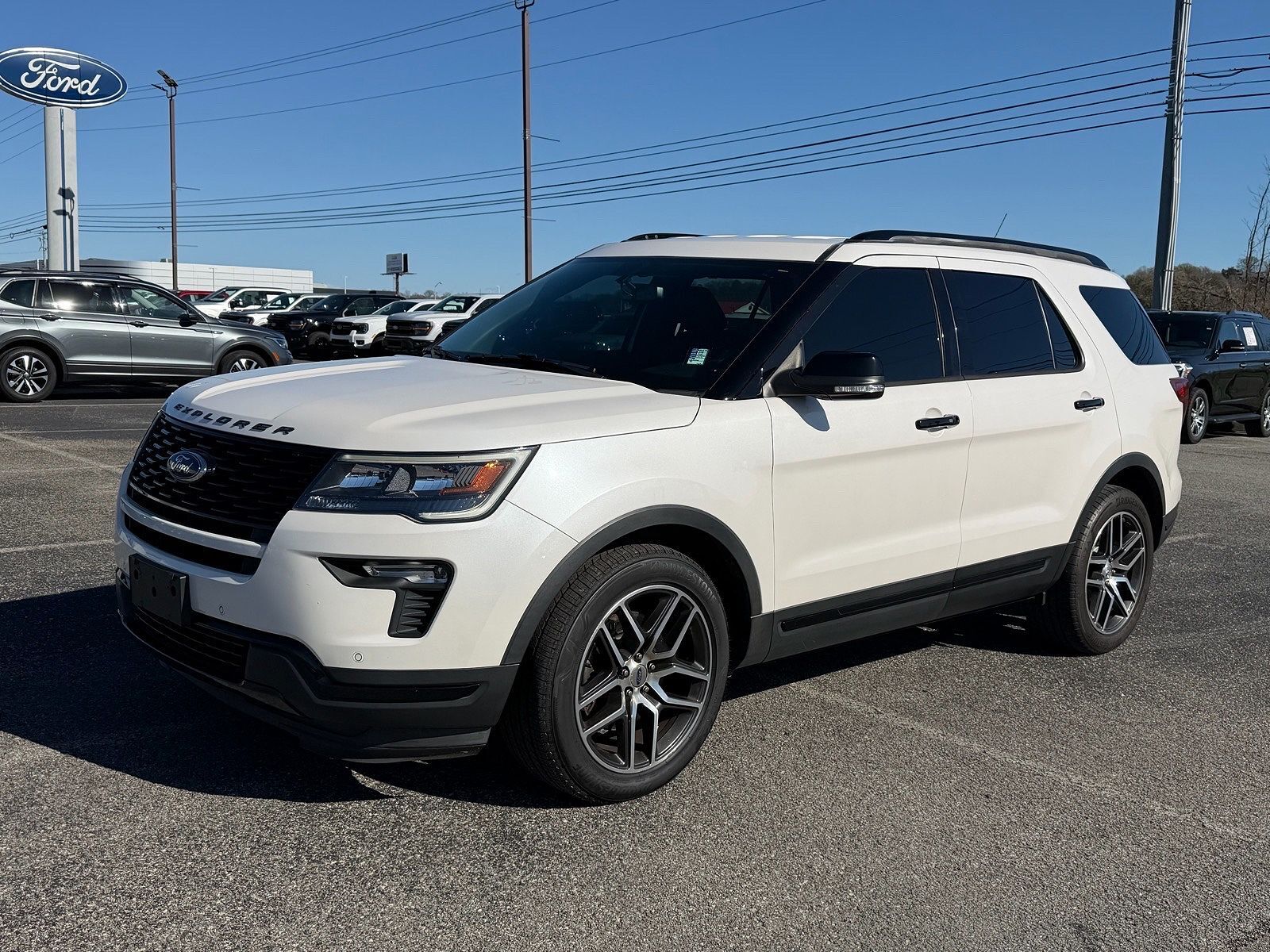 2018 FORD Explorer