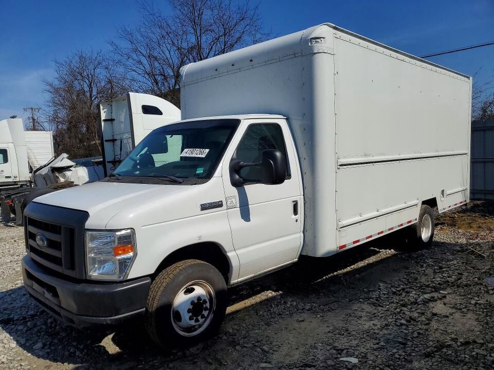 2018 FORD E-350