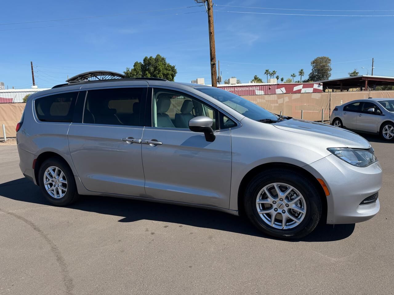 2021 CHRYSLER Voyager