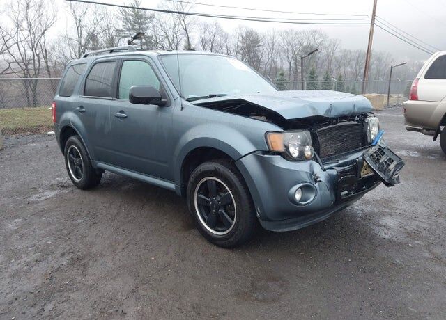 2011 FORD Escape