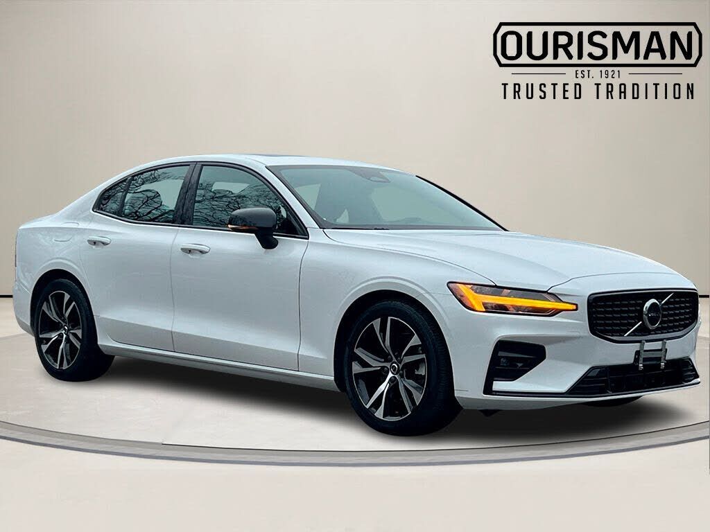 2024 VOLVO S60