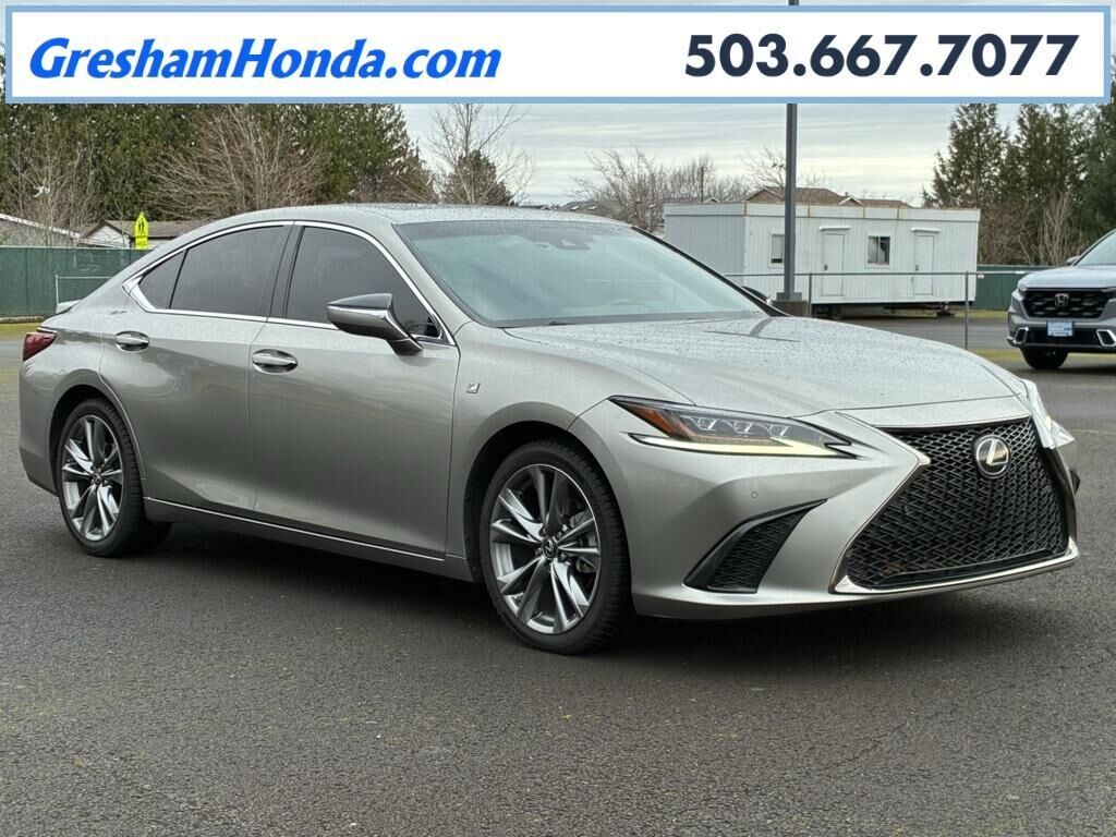 2019 LEXUS ES