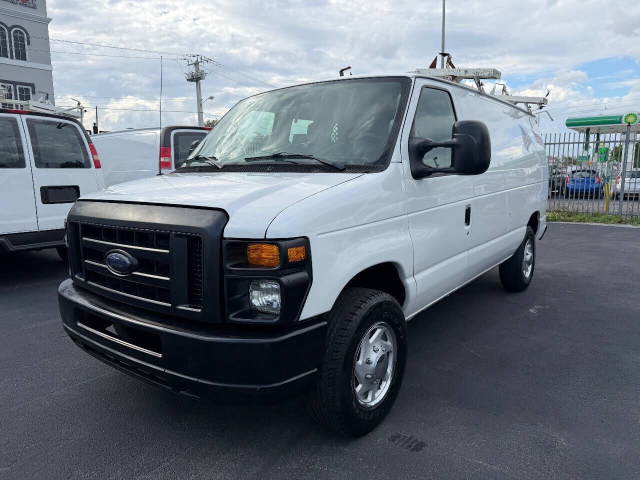 2011 FORD E-250