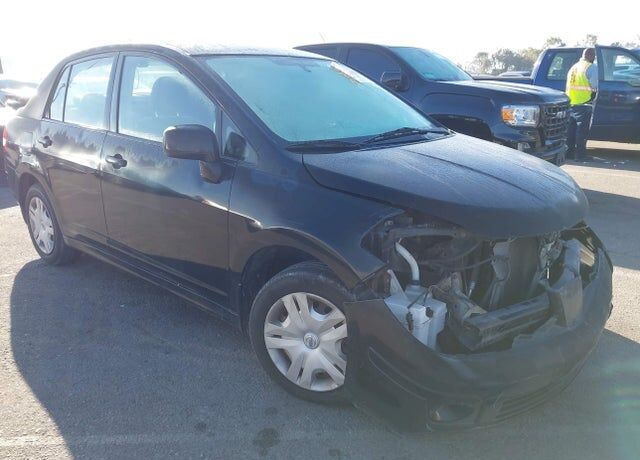 2010 NISSAN Versa