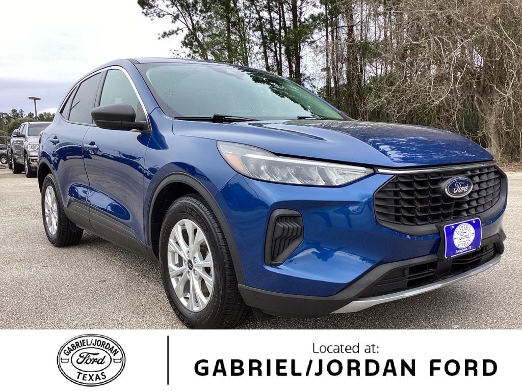 2023 FORD Escape