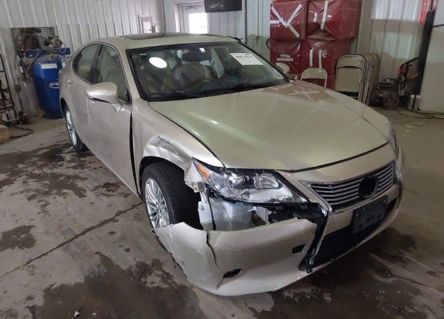2015 LEXUS ES