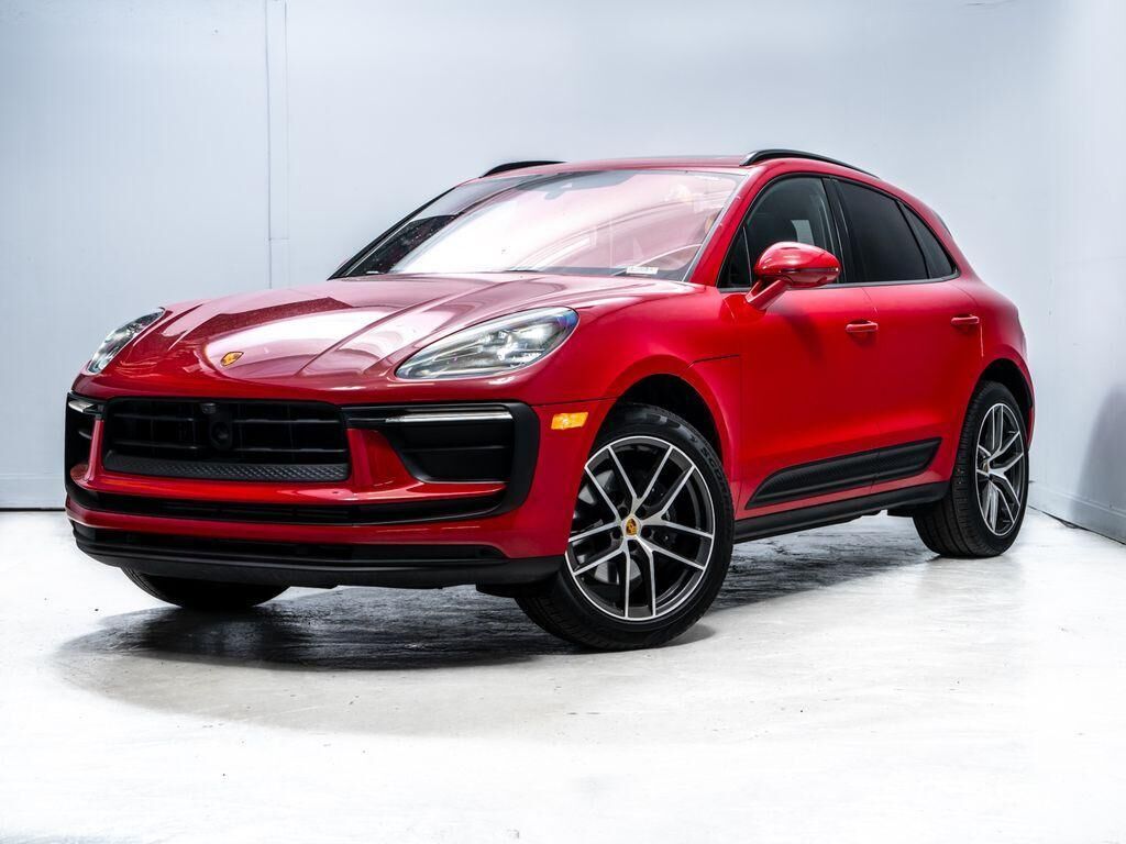 2025 PORSCHE Macan