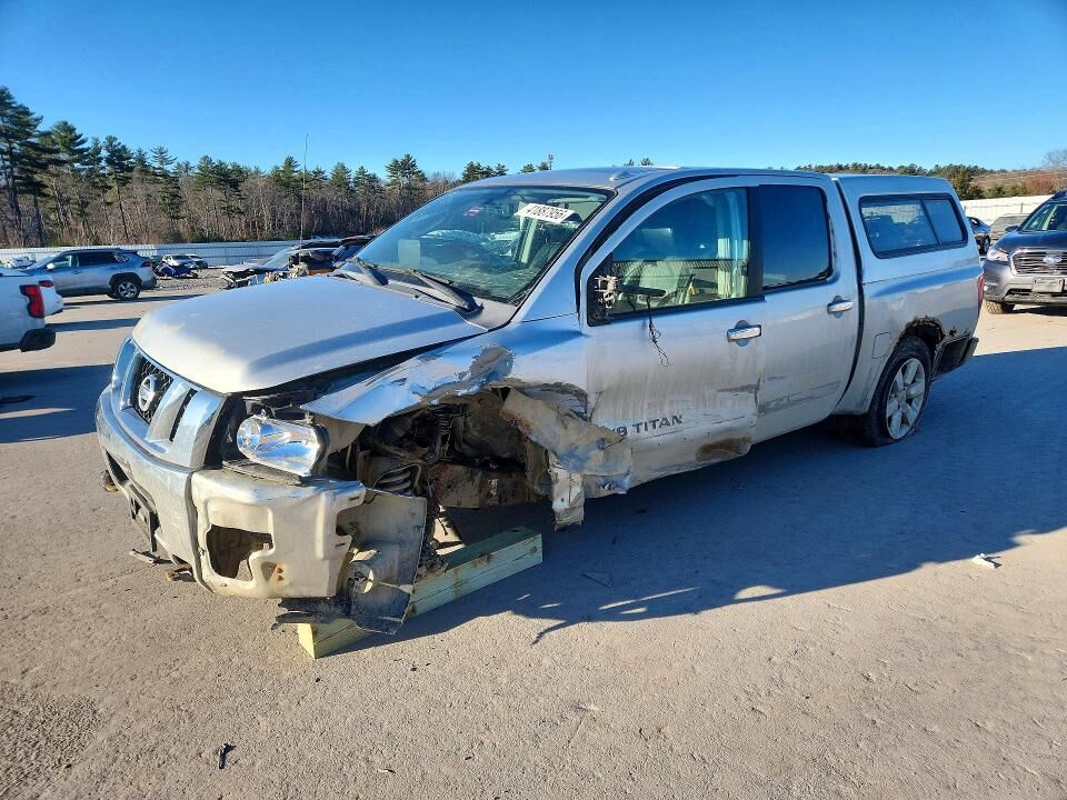 2011 NISSAN Titan
