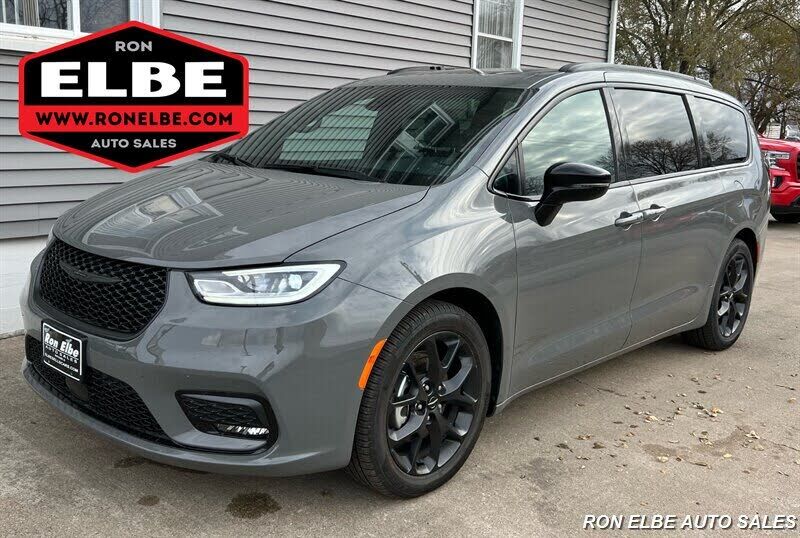 2025 CHRYSLER Pacifica