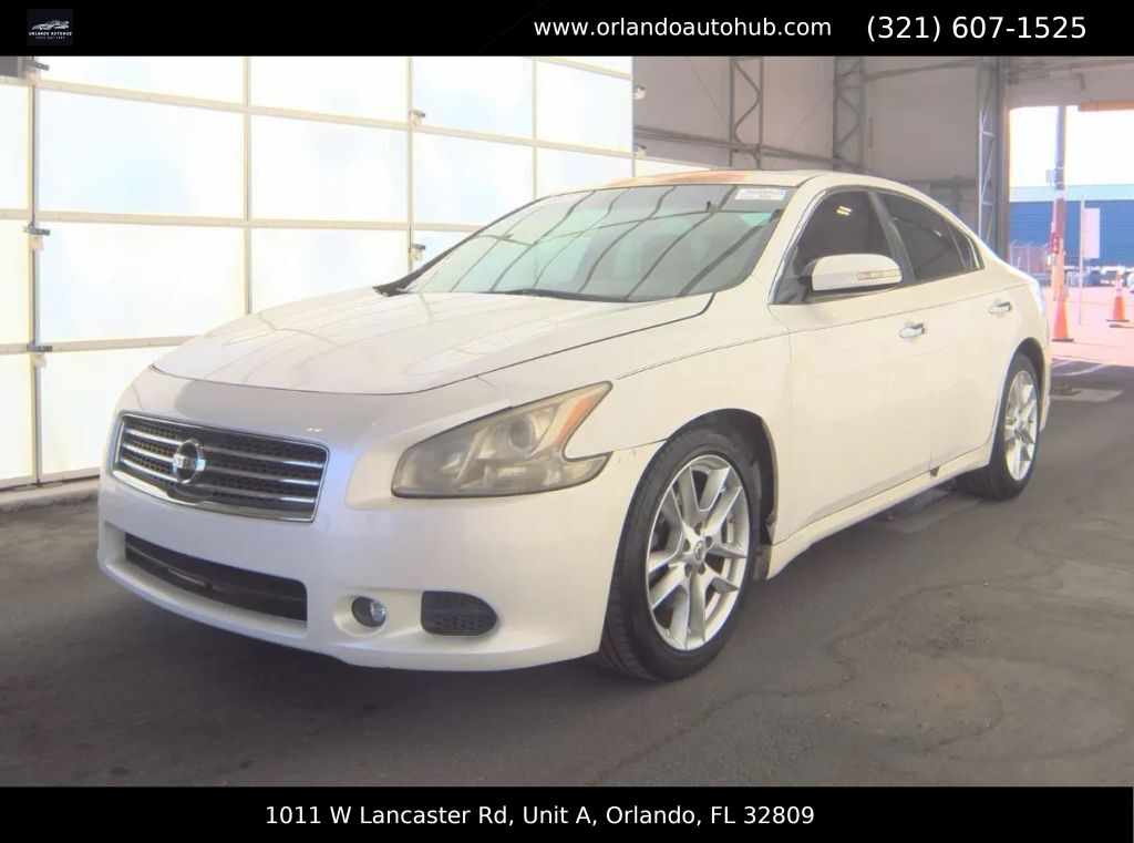 2011 NISSAN Maxima