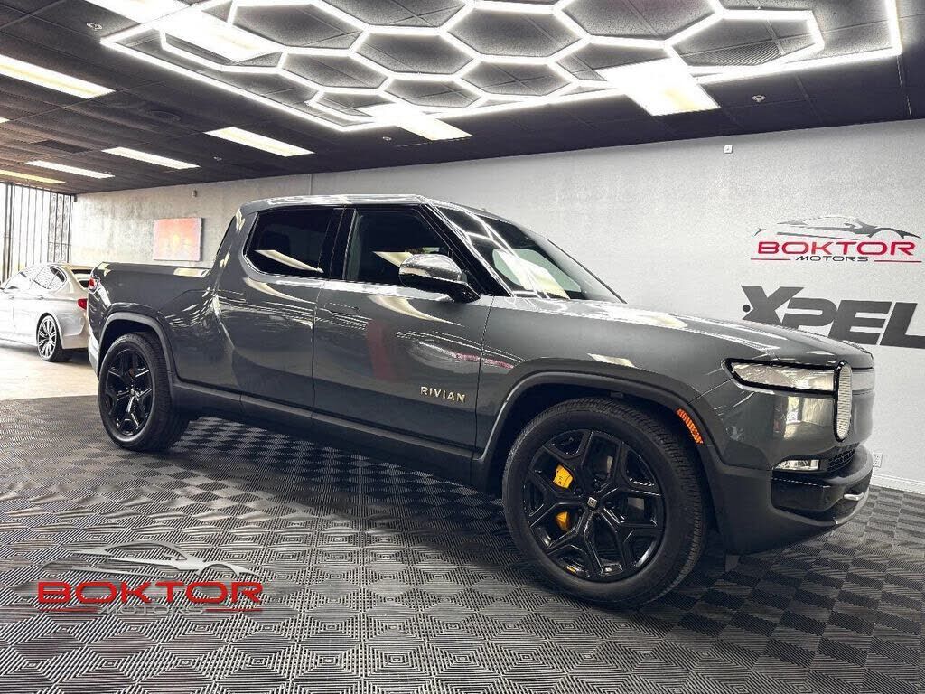 2022 RIVIAN R1T