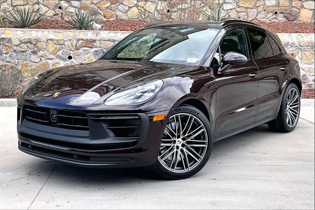 2026 PORSCHE Macan