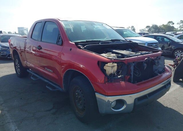 2011 TOYOTA Tundra