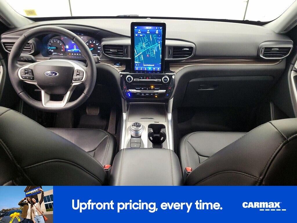 2024 FORD Explorer