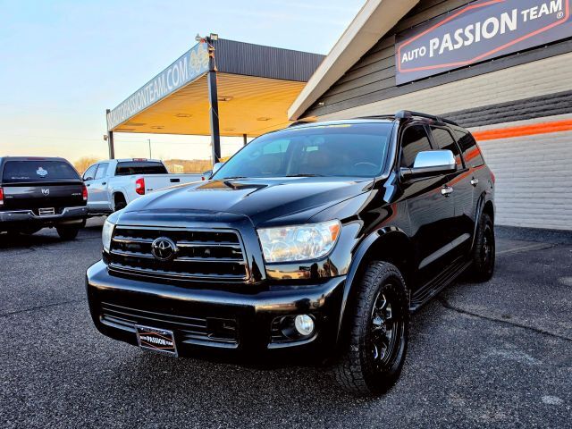 2013 TOYOTA Sequoia