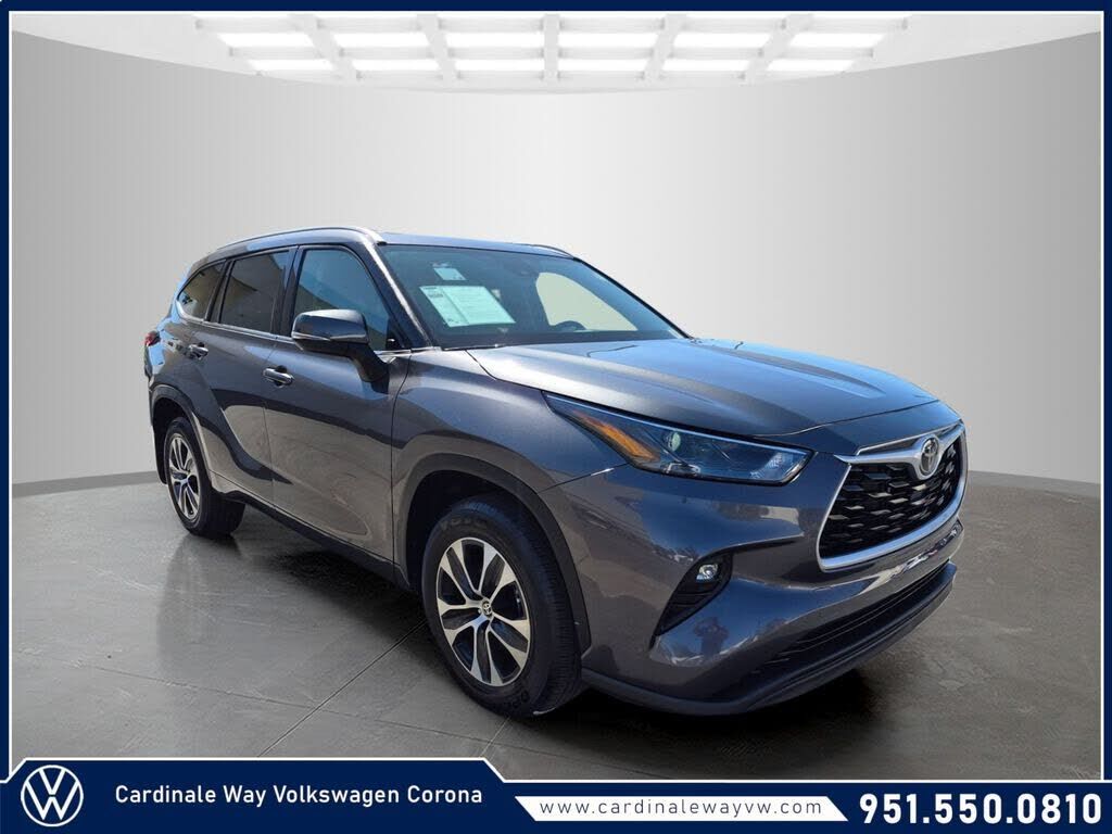2022 TOYOTA Highlander