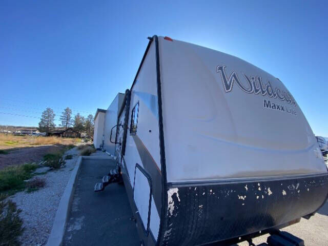 2017 FOREST RIVER Wildcat