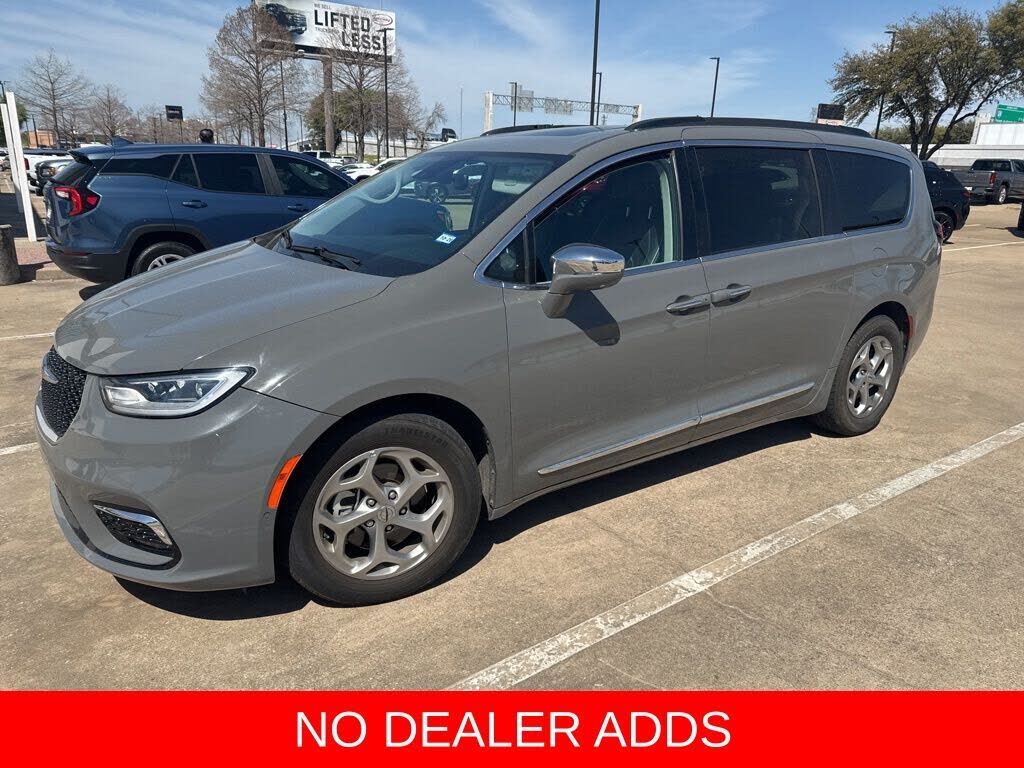 2022 CHRYSLER Pacifica