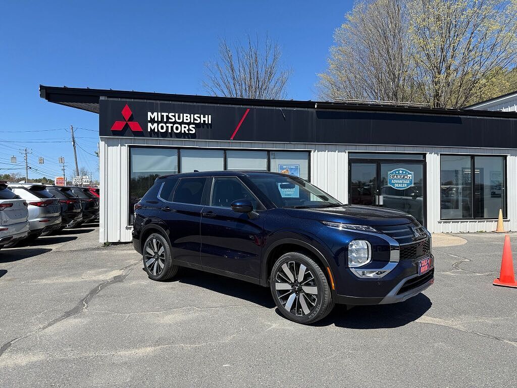 2026 MITSUBISHI Outlander