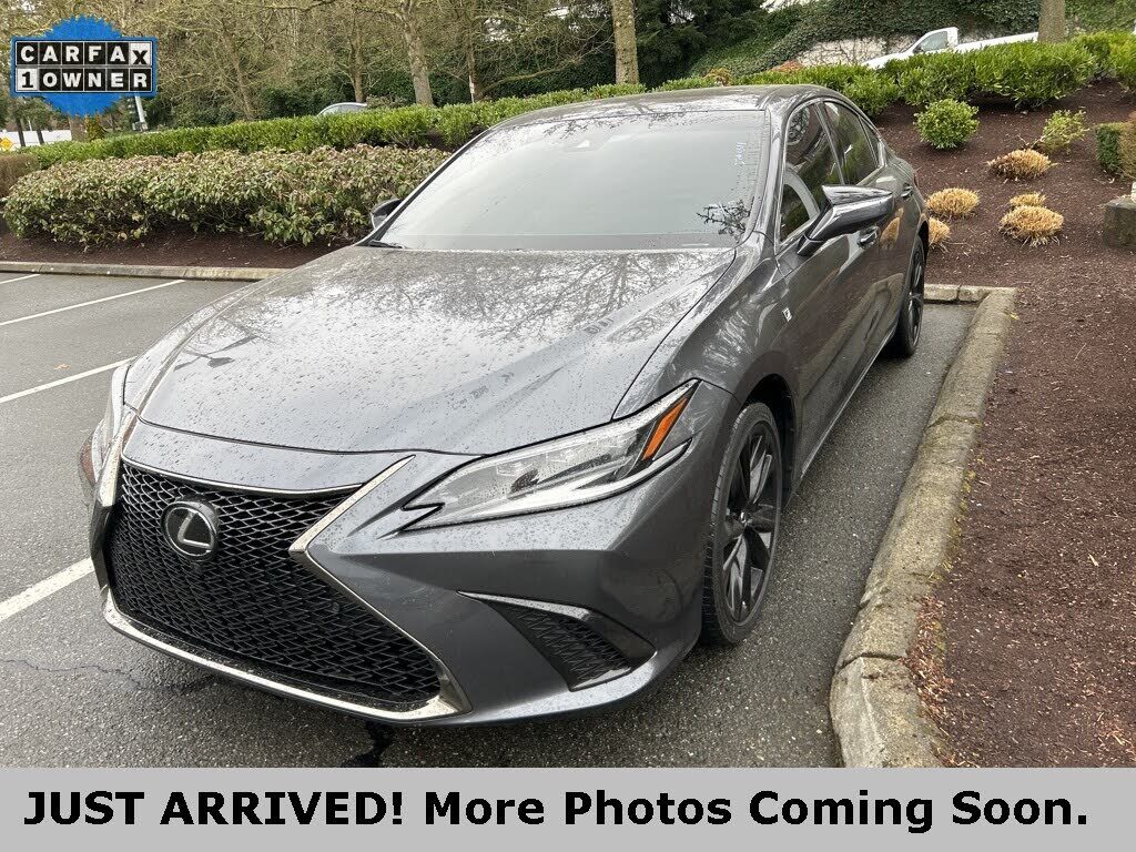 2024 LEXUS ES