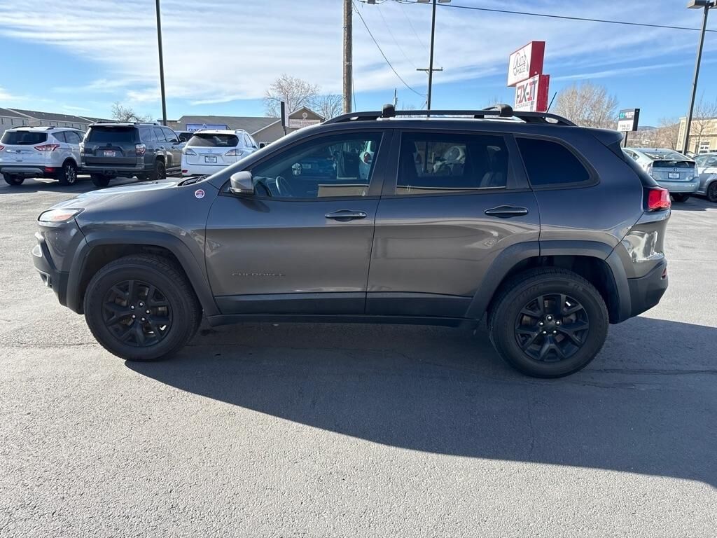 2018 JEEP Cherokee