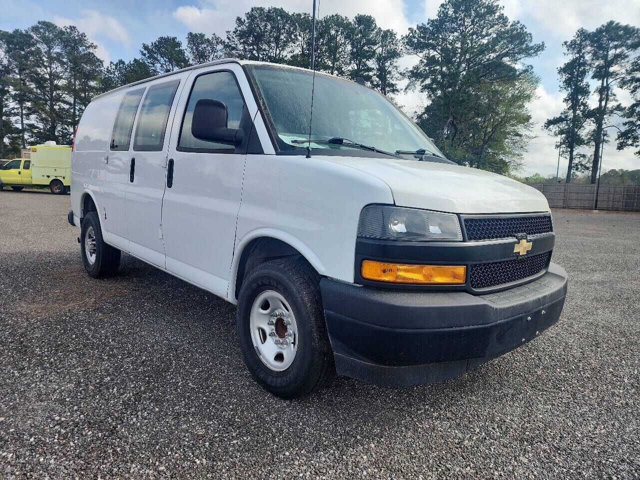 2022 CHEVROLET Express