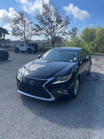 2017 LEXUS ES