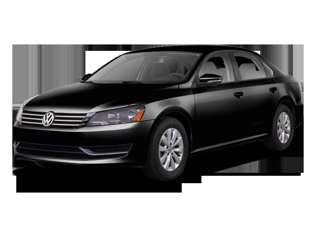 2013 VOLKSWAGEN Passat