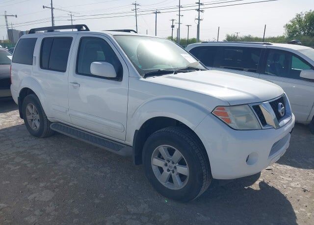 2011 NISSAN Pathfinder