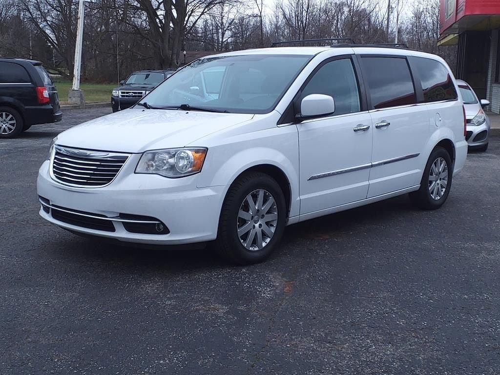2016 CHRYSLER Town and Country