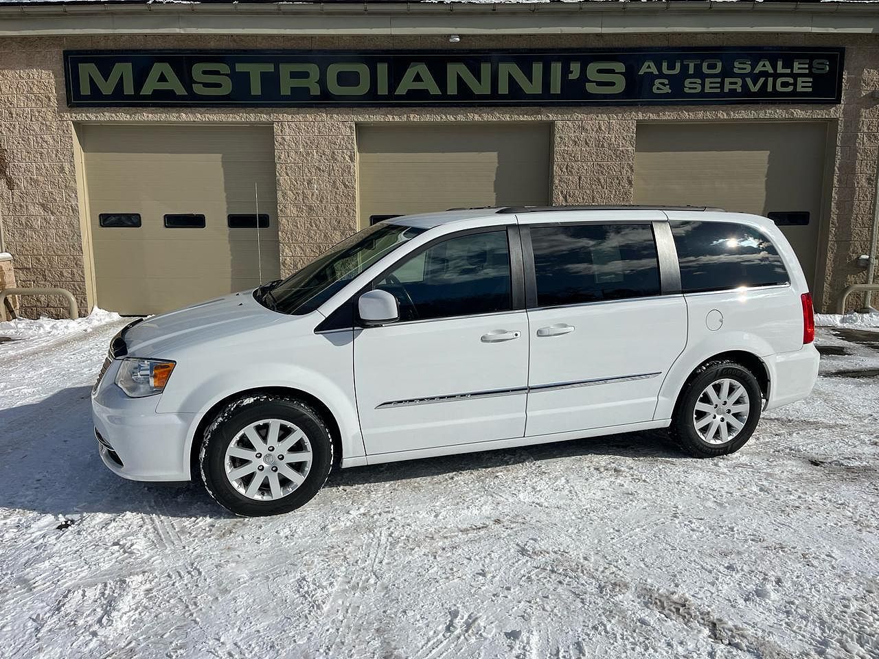 2016 CHRYSLER Town and Country