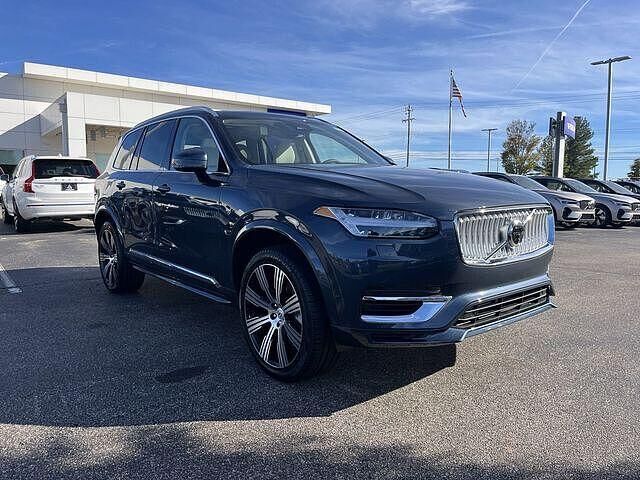 2025 VOLVO XC90