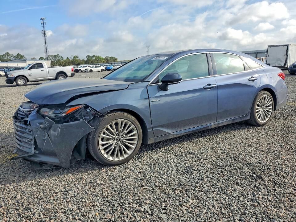 2019 TOYOTA Avalon