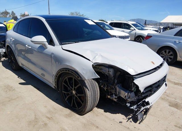 2023 PORSCHE Cayenne