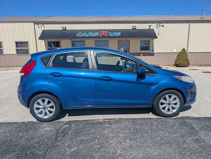 2011 FORD Fiesta