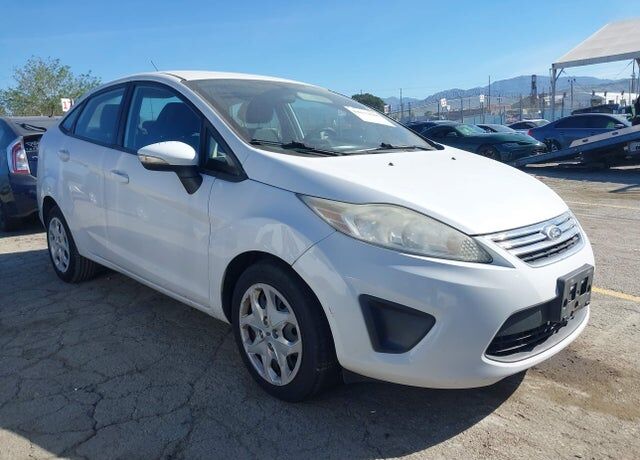 2013 FORD Fiesta