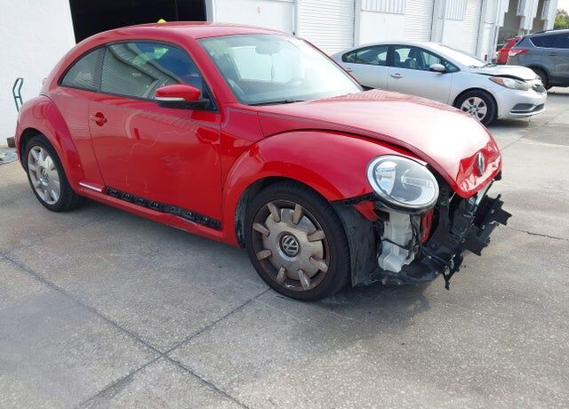 2012 VOLKSWAGEN Beetle