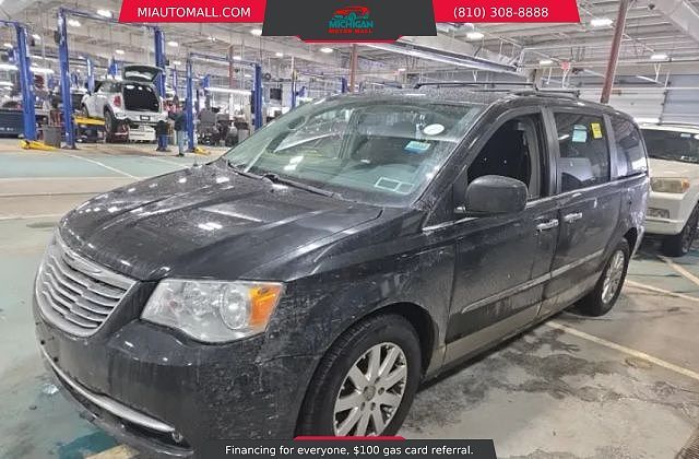 2016 CHRYSLER Town and Country