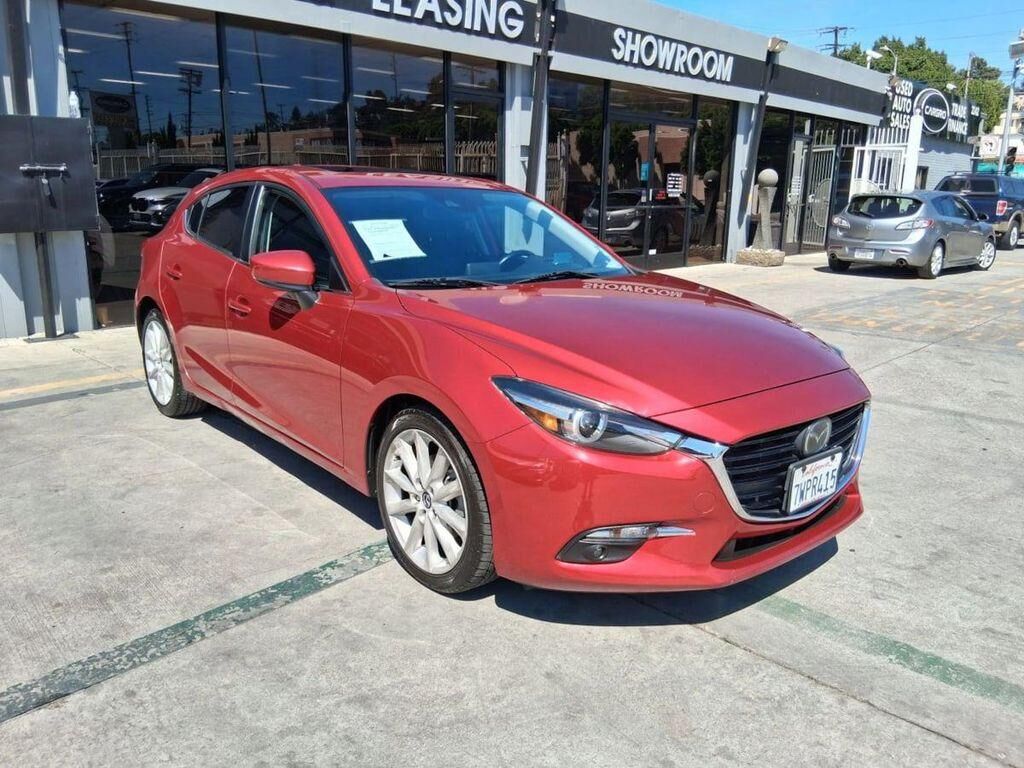 2017 MAZDA Mazda3